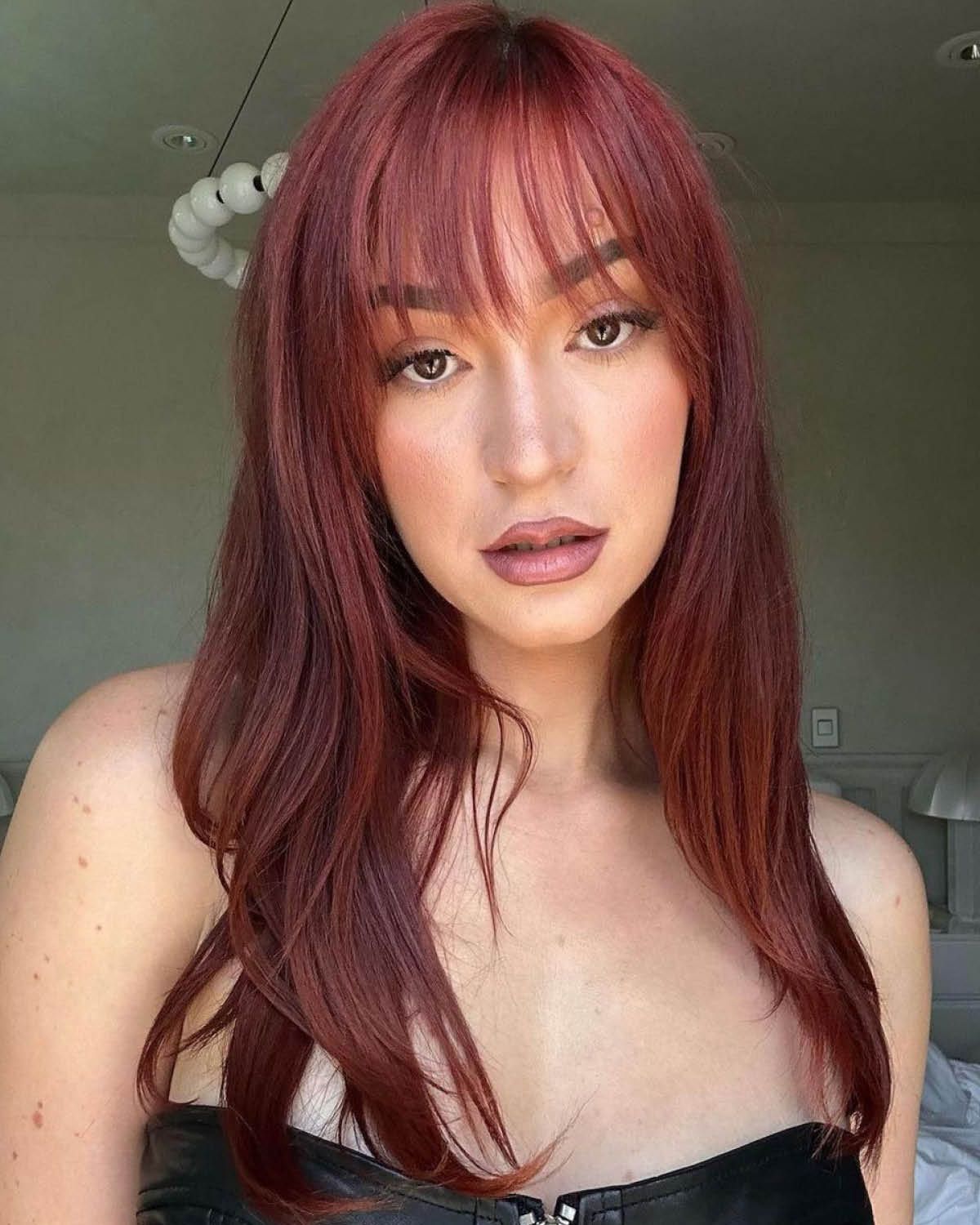 Collarbone Dark Red Bob With Blunt Bangs Collarbone Dark Red Bob With Blunt Bangs β Winter Hairstyles with Bangs