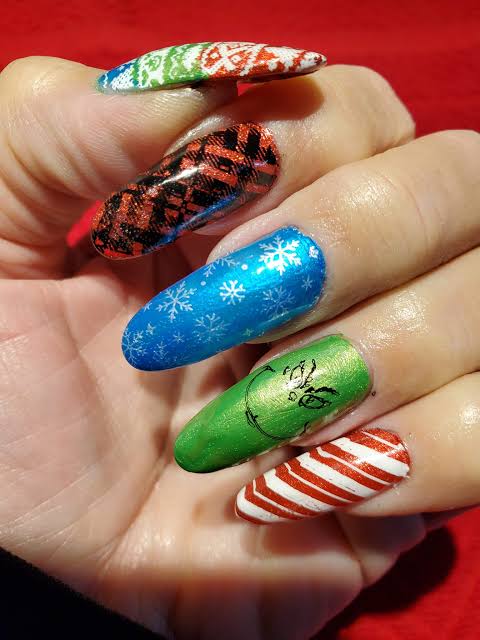 Grinch Green Snowflake Striped Ovals Grinch Green Snowflake Striped Ovals β Winter Nails for School