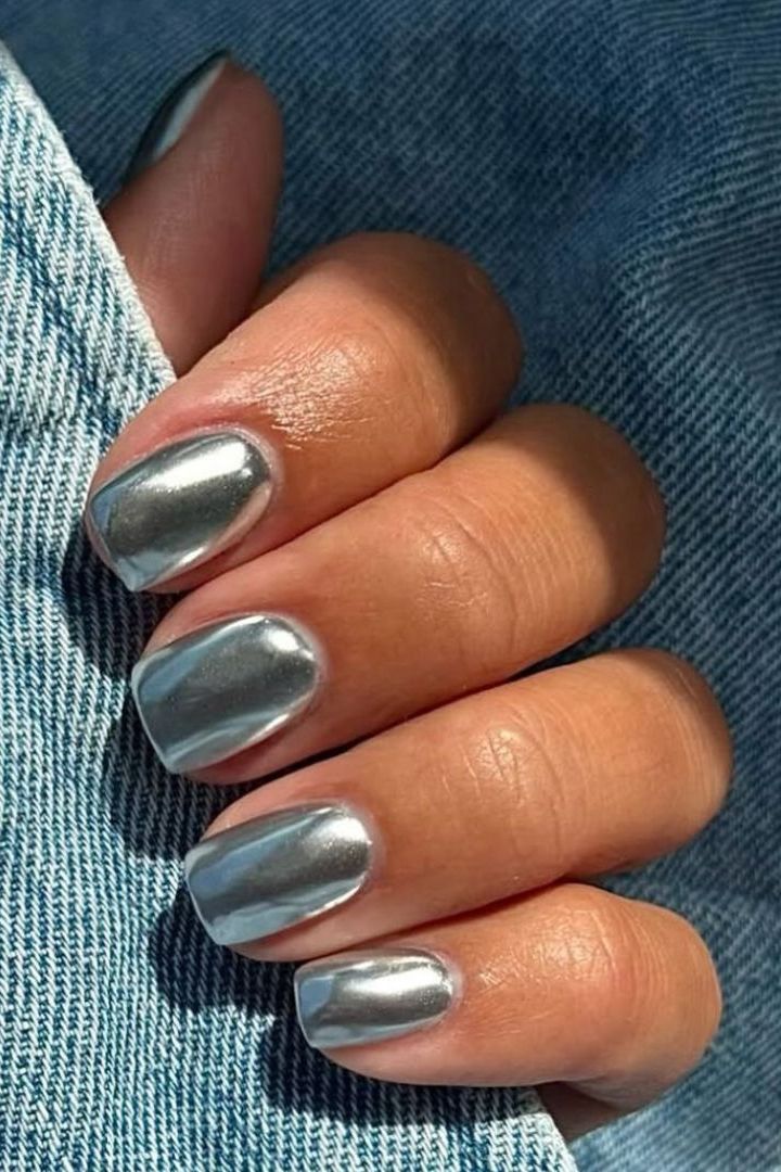 High-Shine Silver Chrome Oval Nails High-Shine Silver Chrome Oval Nails β Silver Chrome Nails