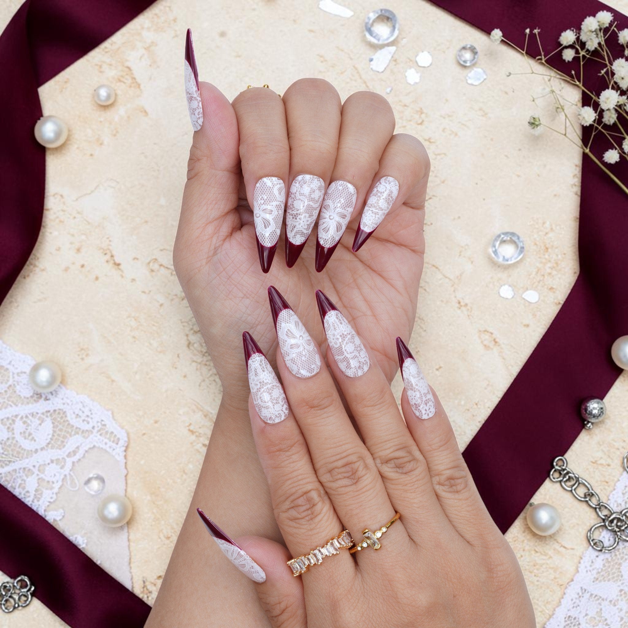 Elegant Festive Visual Idea Elegant Festive Visual Idea β Wine Christmas Nails 2026