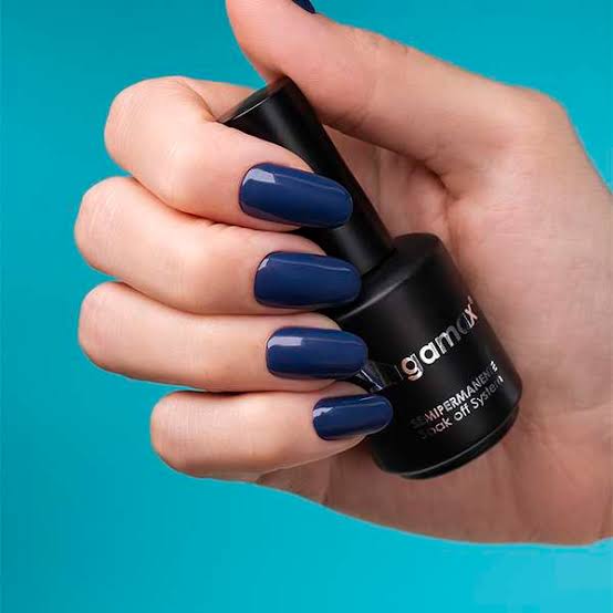 Deep Navy Blue Glossy Short Oval Deep Navy Blue Glossy Short Oval β Winter Nail Colors for Brown Skin