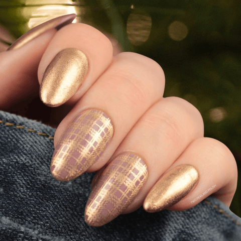 Metallic And Matte Visual Idea Metallic And Matte Visual Idea β Winter Gold Nails