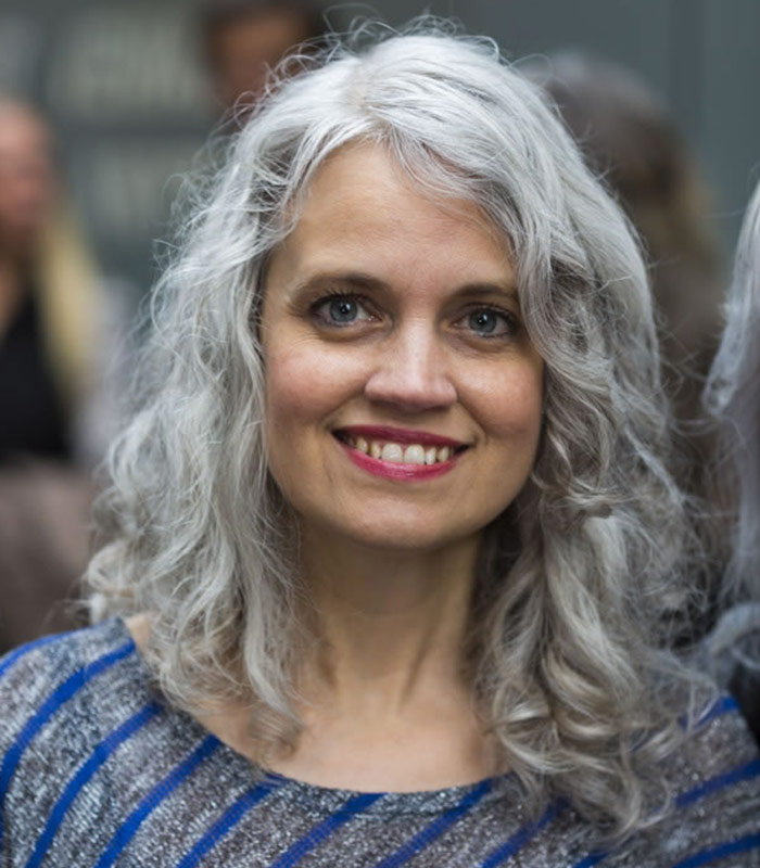 Layers Visual Idea Layers Visual Idea β Winter Hairstyles for Gray Hair