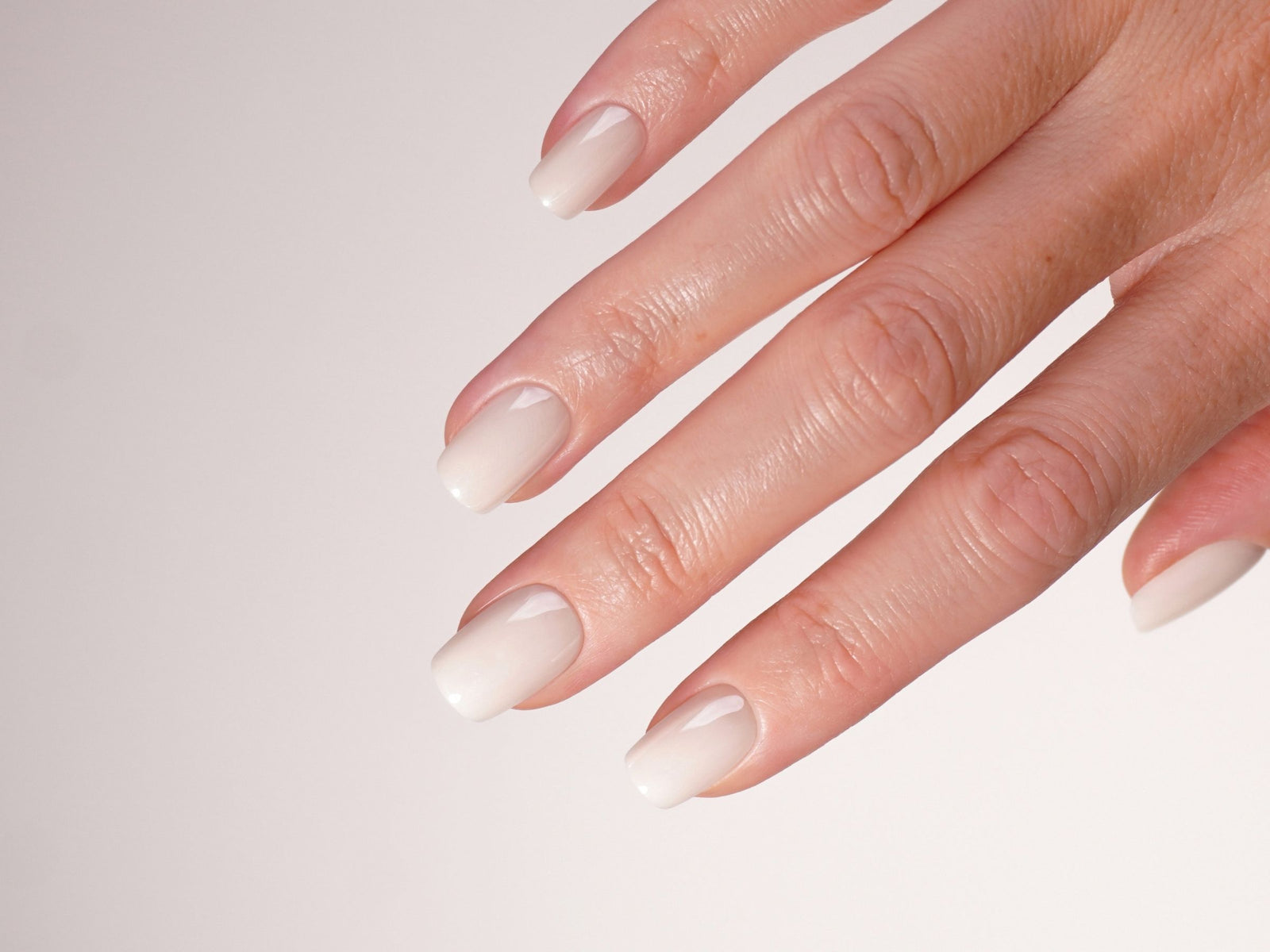 None Visual Idea None Visual Idea β Short Winter Oval Nails