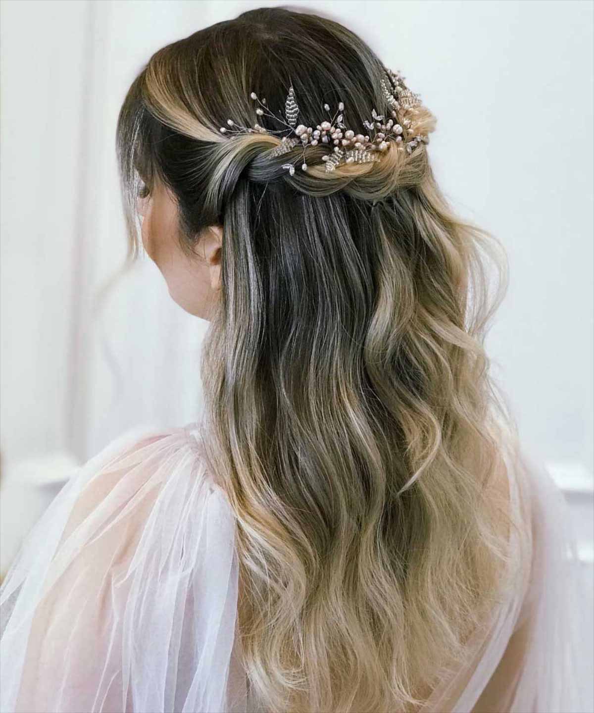 Layers Visual Idea — Winter Wedding Hairstyles