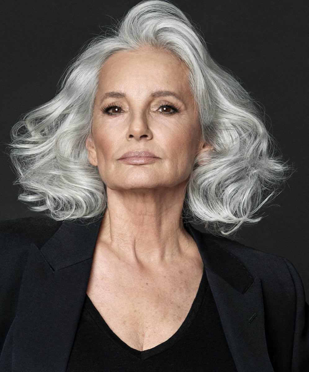 Voluminous Silver Lob With Loose Waves — Winter Haircuts for Women Over 60