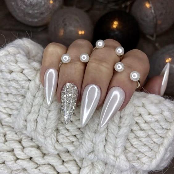 High Gloss Metallic Glitter Visual Idea High Gloss Metallic Glitter Visual Idea β Sparkly New Years Nails 2027