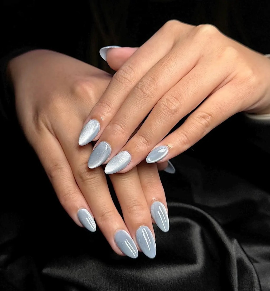 Light Blue Cat Eye Shifting Nails Light Blue Cat Eye Shifting Nails β Icy Blue Nails