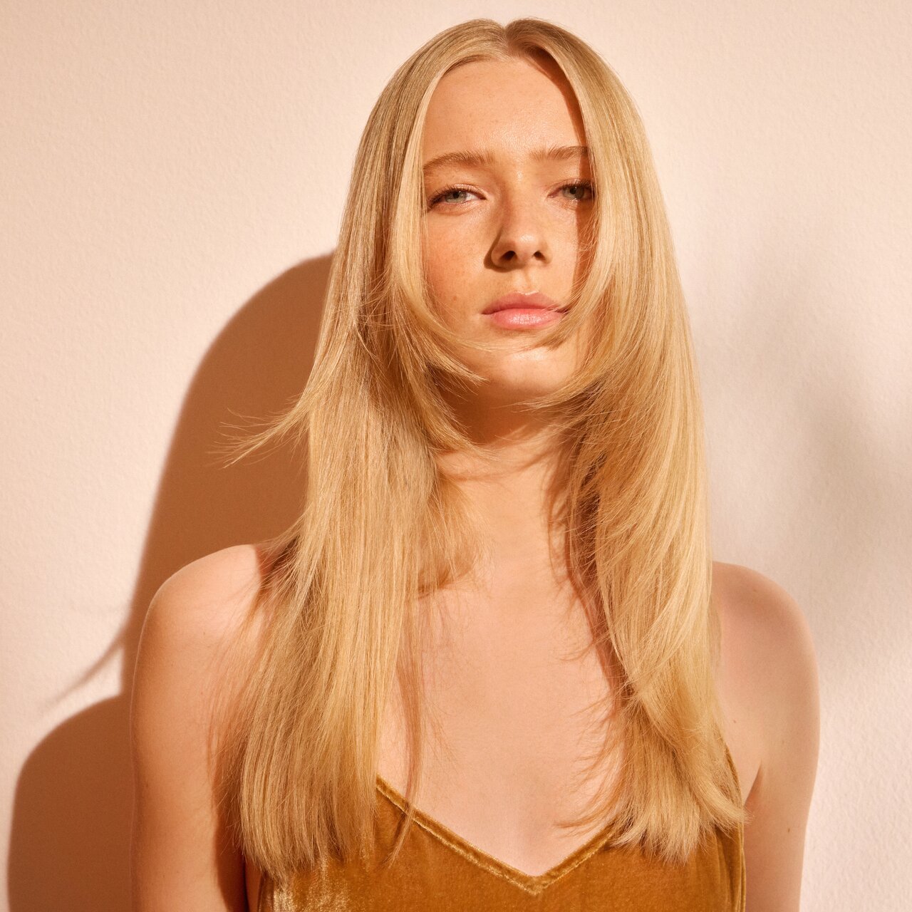 Shoulder-Length Blowout With Curtain Bangs Shoulder-Length Blowout With Curtain Bangs β Winter Natural Hairstyles