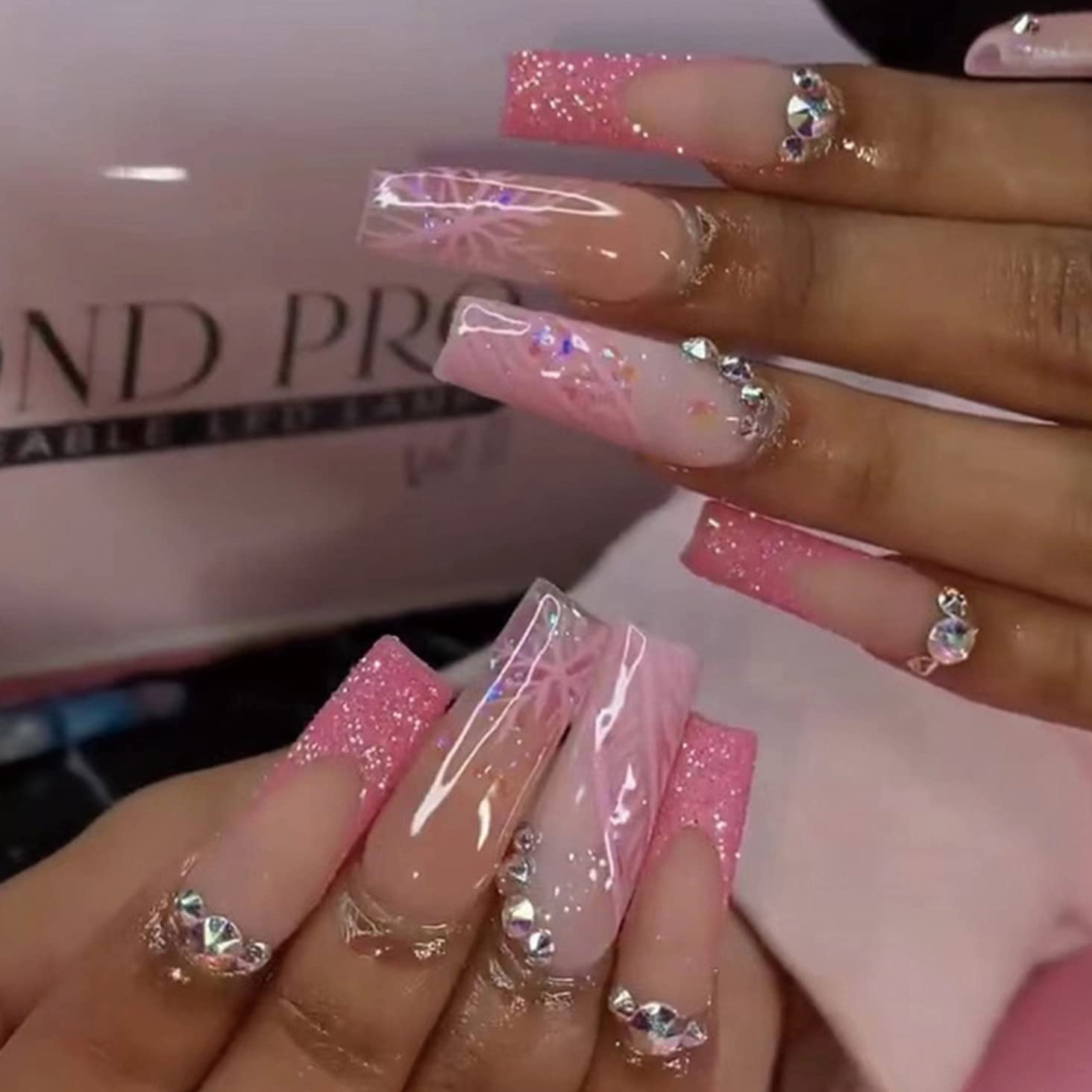 Winter Festive Visual Idea — Baddie Winter Nails