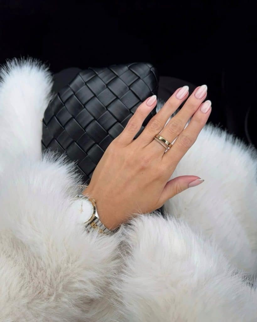 Pale Nude Shimmer Short Oval Nails Pale Nude Shimmer Short Oval Nails β Old Money Winter Nails