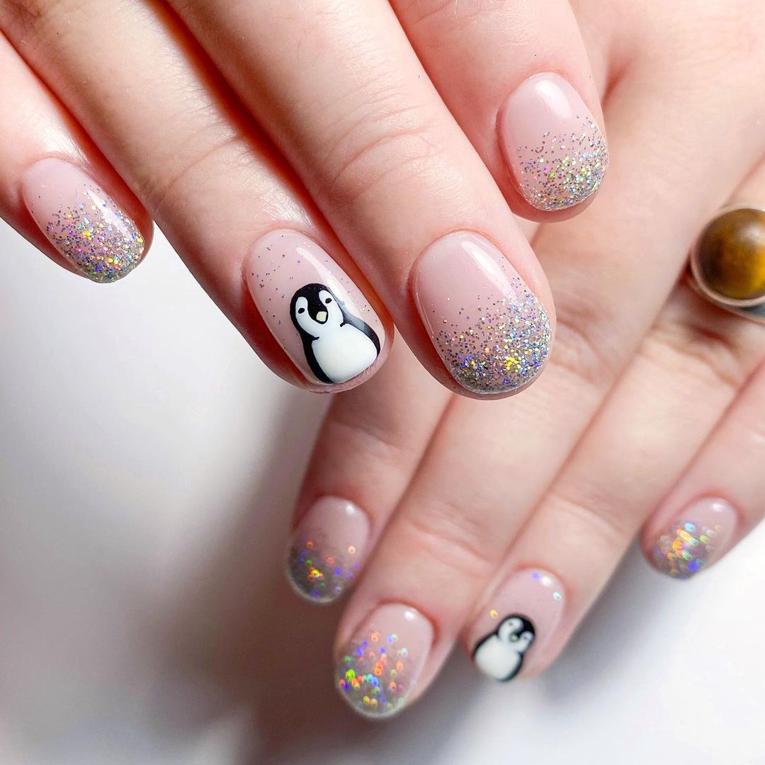 Short Oval Pale Pink Penguin Art Nails — Winter Nail Designs