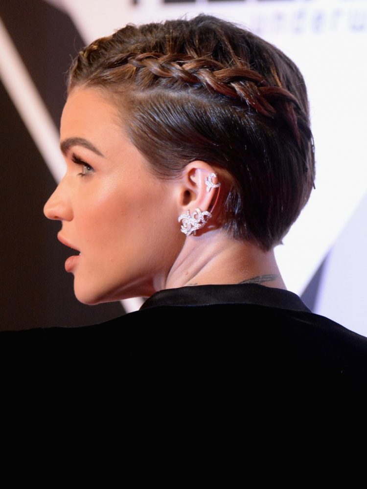Reddish-Brown Visual Idea — Winter Hairstyles for Short Hair