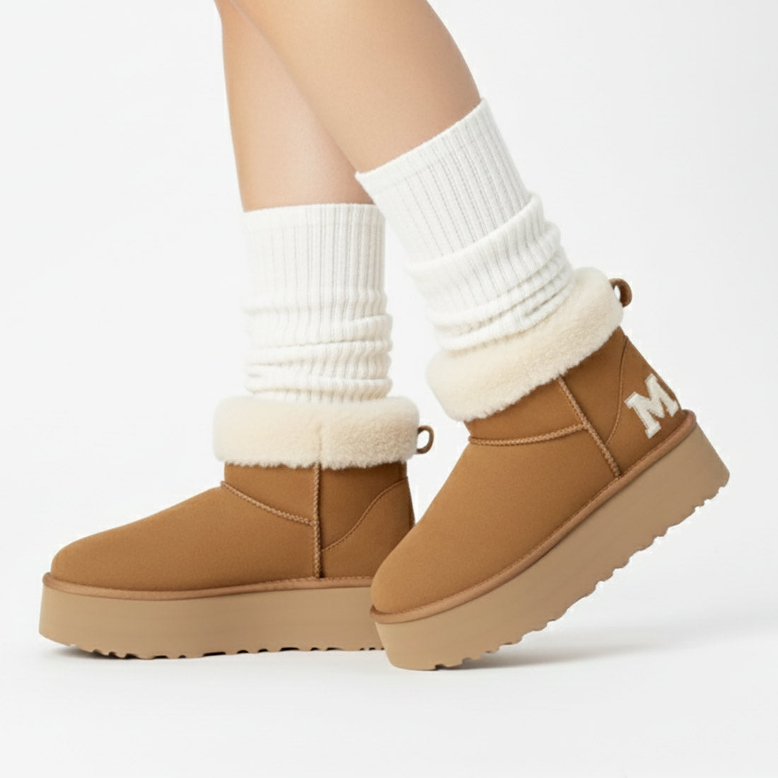 Casual Platform Uggs Detail: Initial Detail and Shearling — Ugg Boots Outfits