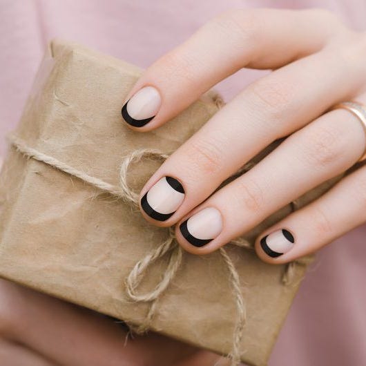 Nude Base Silver Glitter Gradient Oval Nails Nude Base Silver Glitter Gradient Oval Nails β New Years Nail Designs 2027