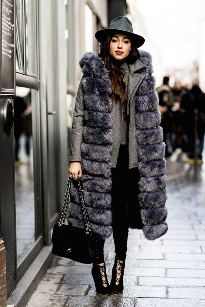 Long Grey Fux Fur Coat and Wedge Heels — Paris Winter Outfits