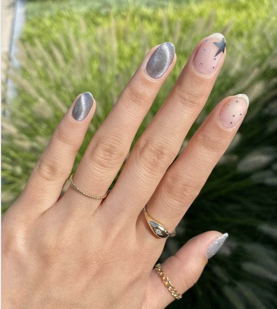 One Hand Visual Idea — Classy Winter Nails