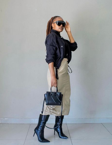 Ruched Skirt with Black Turtleneck and Jacket Ruched Skirt with Black Turtleneck and Jacket β Winter Skirt Outfits
