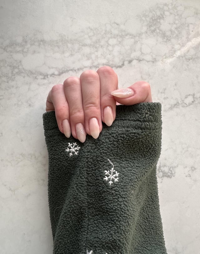Glossy With Fine Glitter Visual Idea Glossy With Fine Glitter Visual Idea β Clean Girl Winter Nails