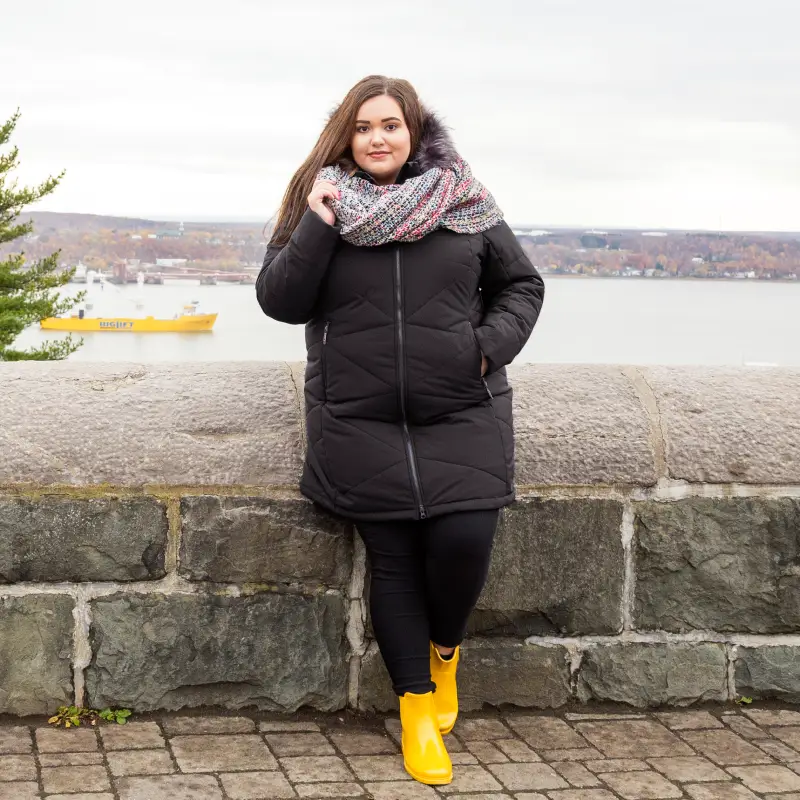 Fitted Black Puffer Jacket with Colorful Scarf for Casual Appeal — Winter Jackets for Women