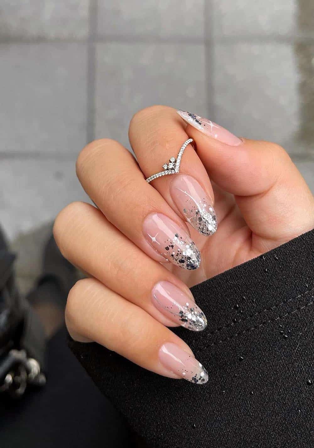 Pink Base Silver Glitter OmbrΓ© Stars Pink Base Silver Glitter OmbrΓ© Stars β Sparkly New Years Nails 2027