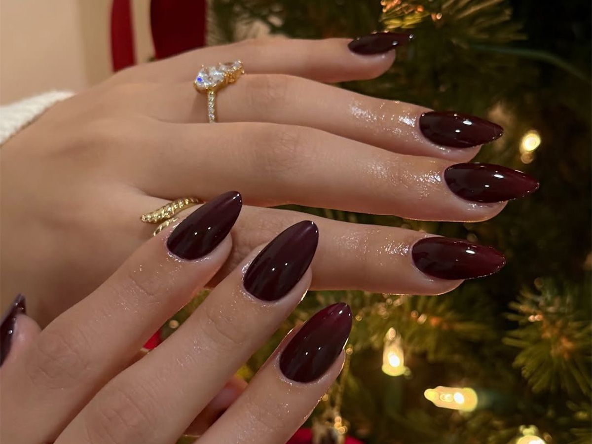 Deep Burgundy High Gloss Nails Deep Burgundy High Gloss Nails β Winter Birthday Nails