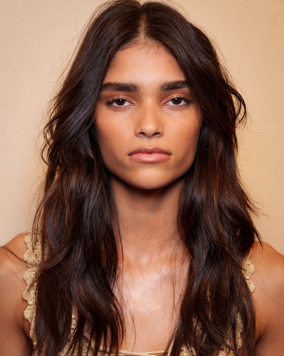 Front View Close Crop Visual Idea Front View Close Crop Visual Idea β Chestnut Brown Hair