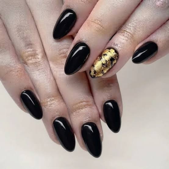 High-Gloss Black with Gold Foil Accent — New Years Gel Nails 2027