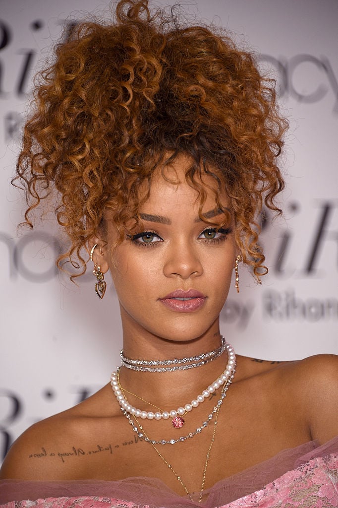 Collarbone Visual Idea Collarbone Visual Idea β Winter Hairstyles for Curly Hair