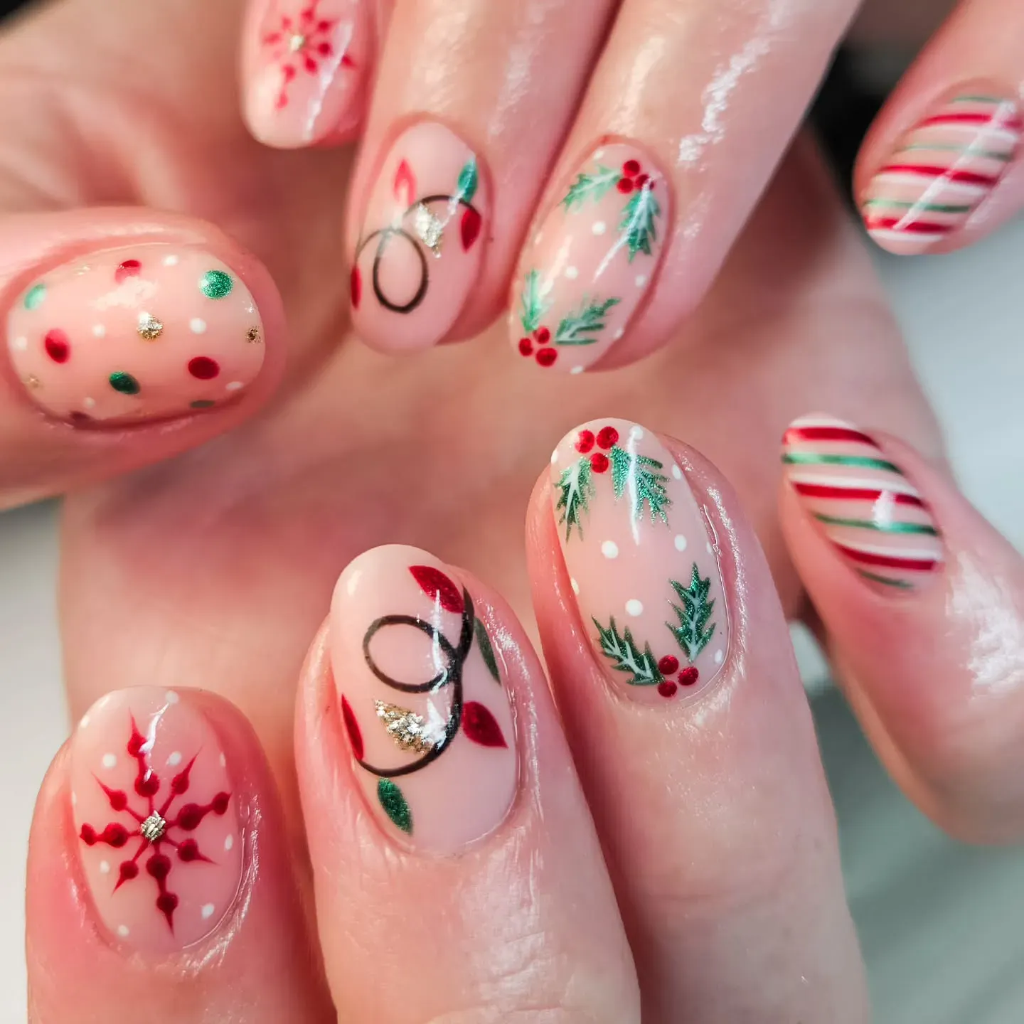 Pale Pink Festive Art Oval Nails Pale Pink Festive Art Oval Nails β Christmas Nails 2026