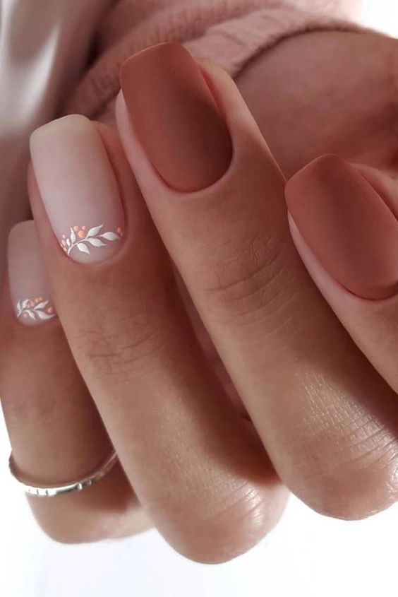 Short Oval Deep Muted Purple Glossy Nails — Everyday Winter Nails