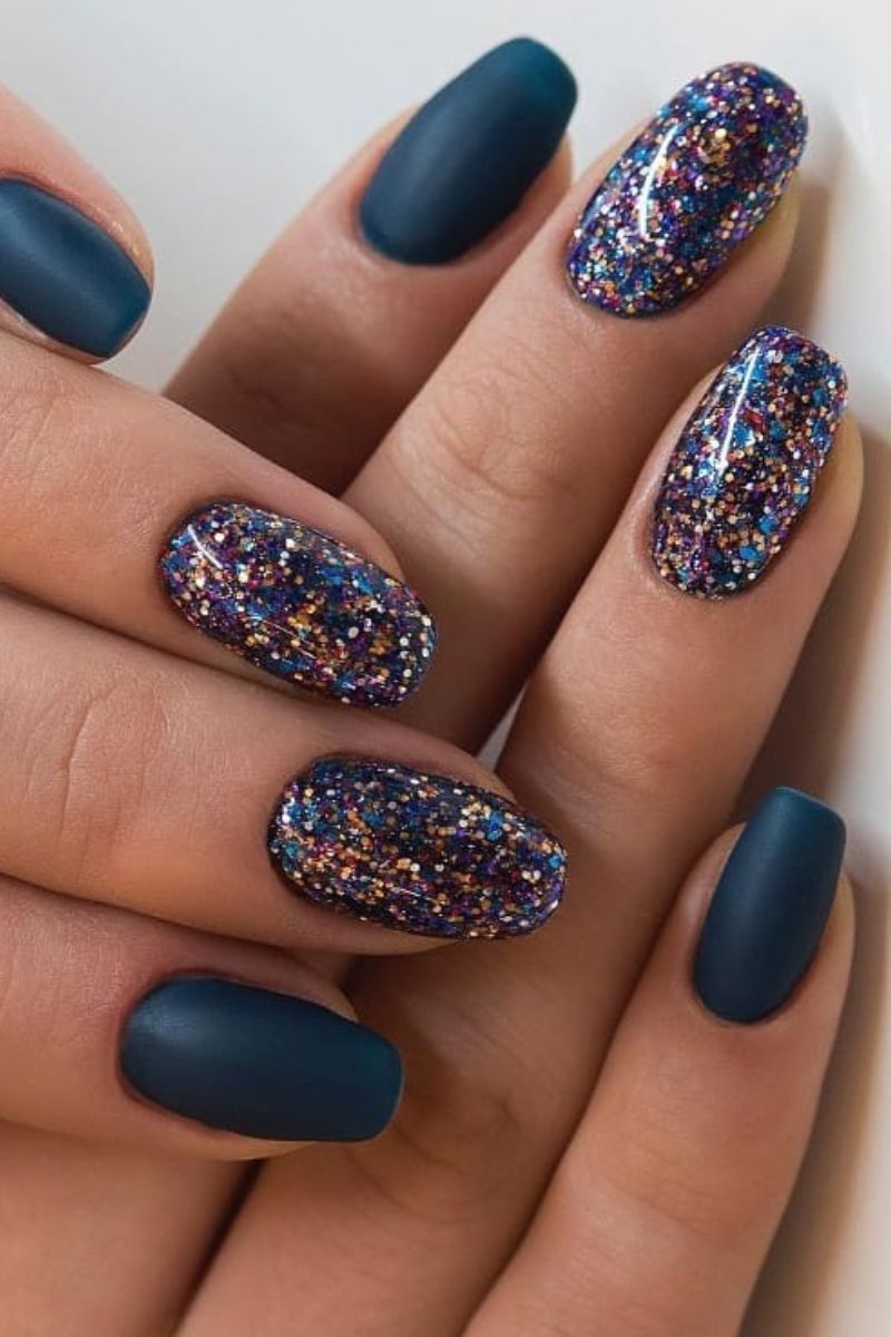 Medium Oval Matte Teal with Multi-Colored Glitter Medium Oval Matte Teal with Multi-Colored Glitter β Sparkly Winter Nails