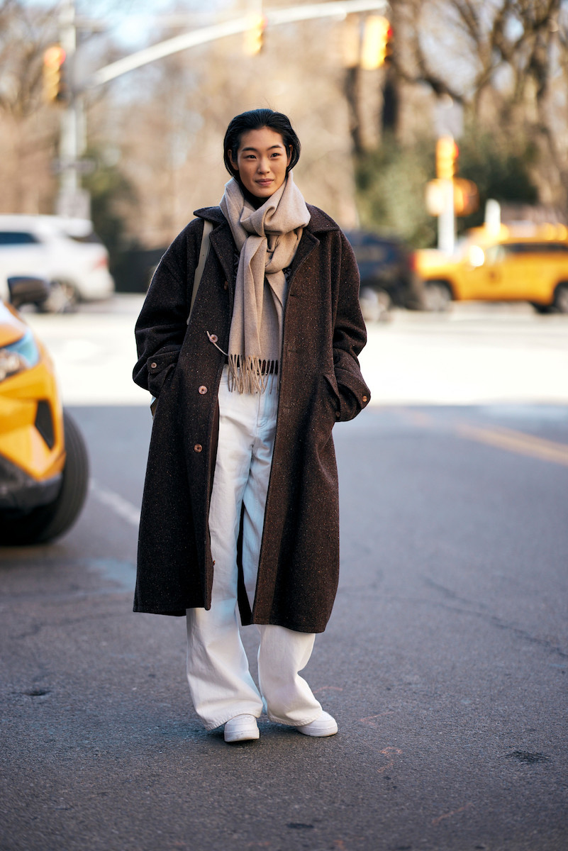 Speckled Dark Brown Coat with White Trousers — Brown Coat Outfits