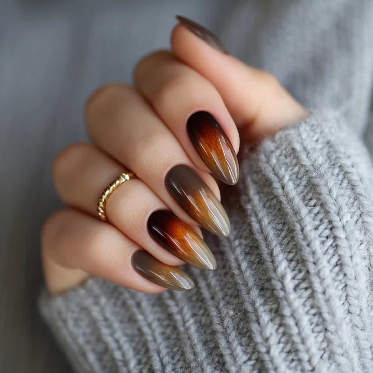 Visual Idea — Winter Ombre Nails