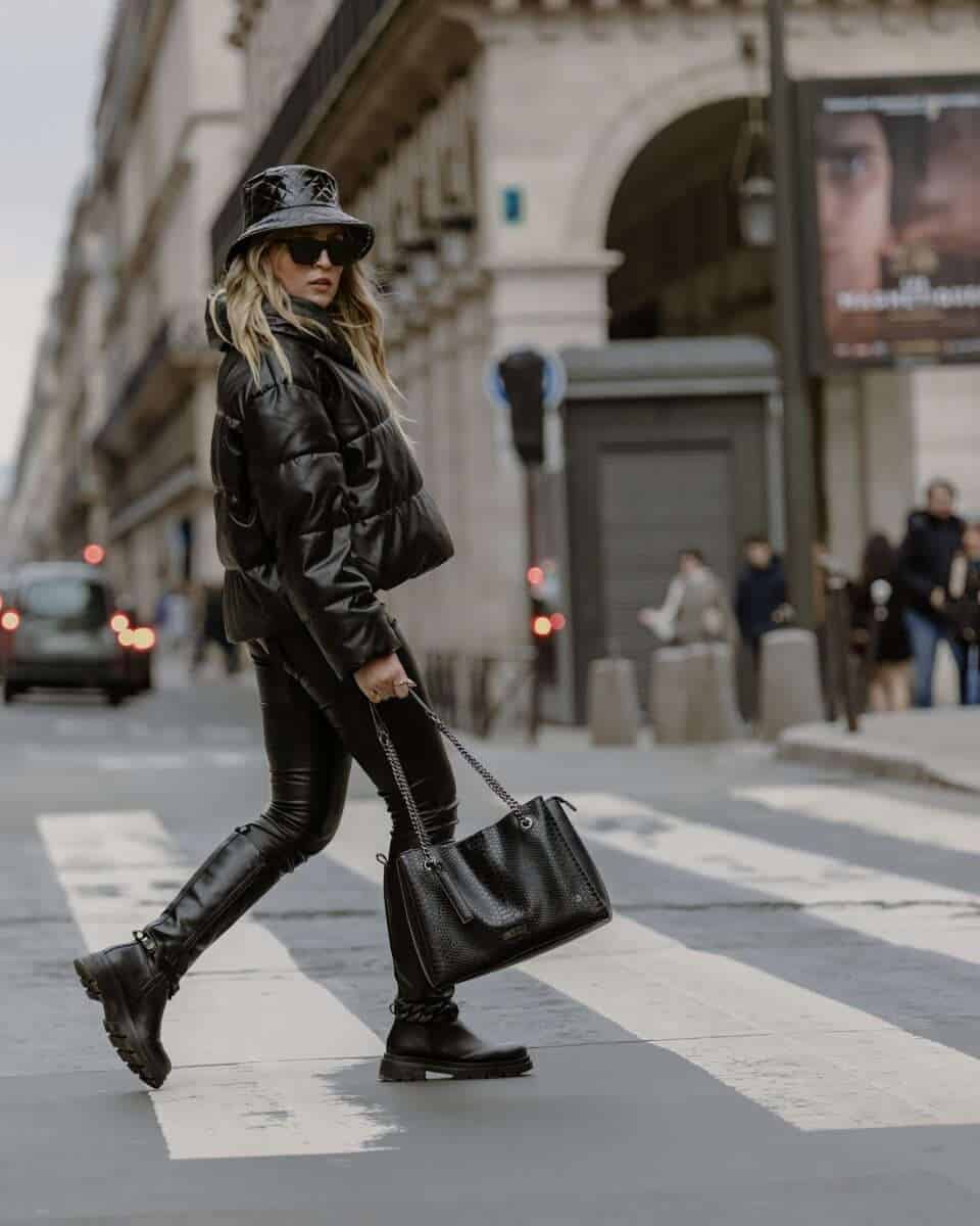 Puffer Jacket and Leggings for Trendy Urban Winter Style — All Black Winter Outfits