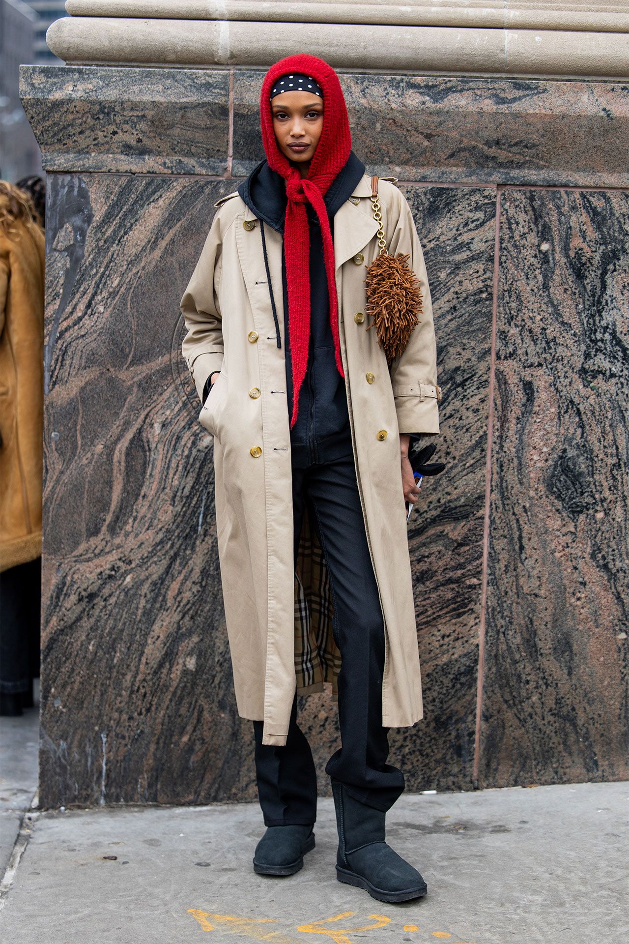 Classic Beige Trench Coat Over Black Hoodie Classic Beige Trench Coat Over Black Hoodie β Long Coat Outfits