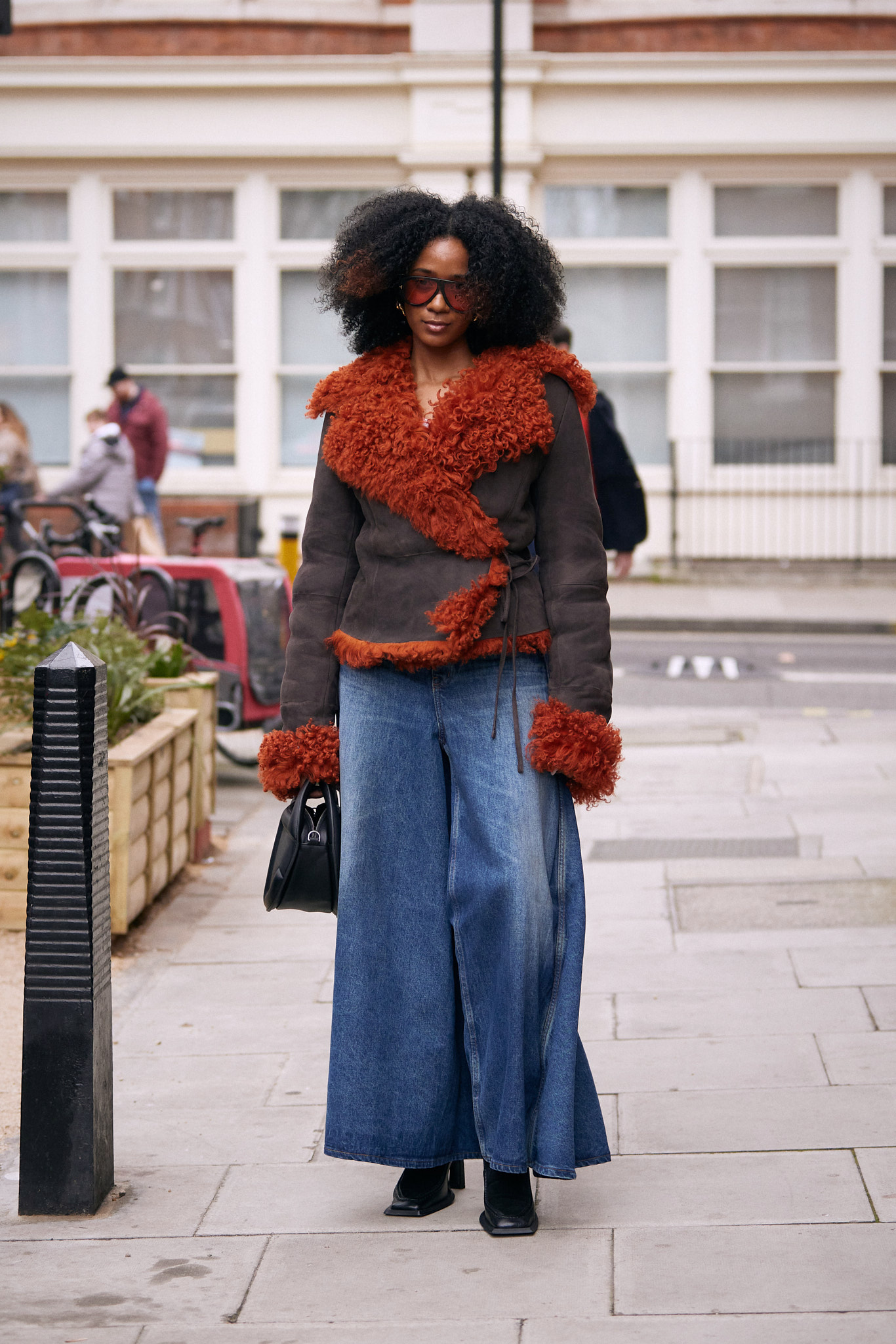 Shearling Jacket: Cozy Texture for Winter Days — London Winter Outfits