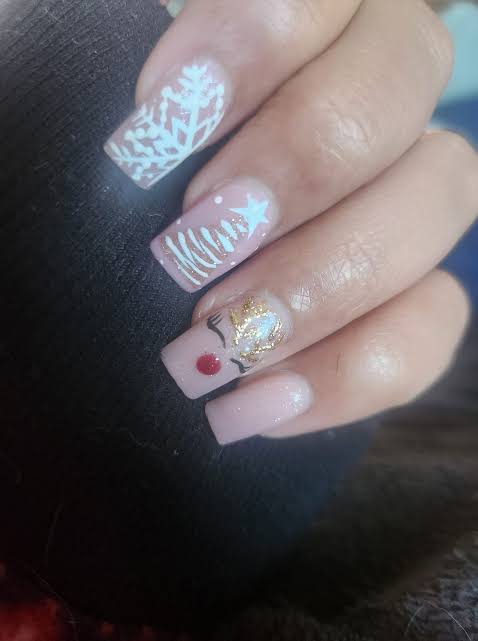 Visible Visual Idea Visible Visual Idea β Short Christmas Square Nails 2026