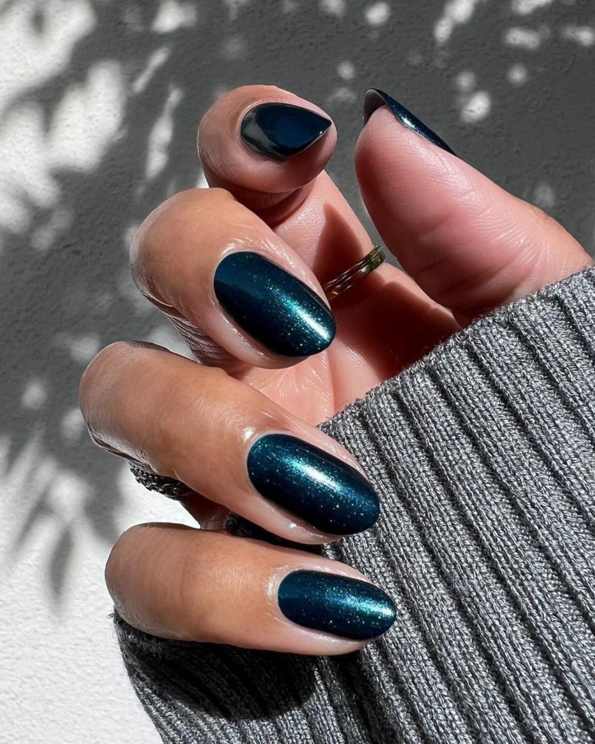 Deep Shimmering Teal Oval Nails — New Years Gel Nails 2027