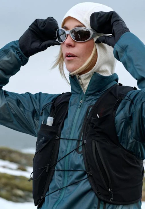 Technical Teal Jacket and Vest for Cold Weather — Winter Workout Outfits