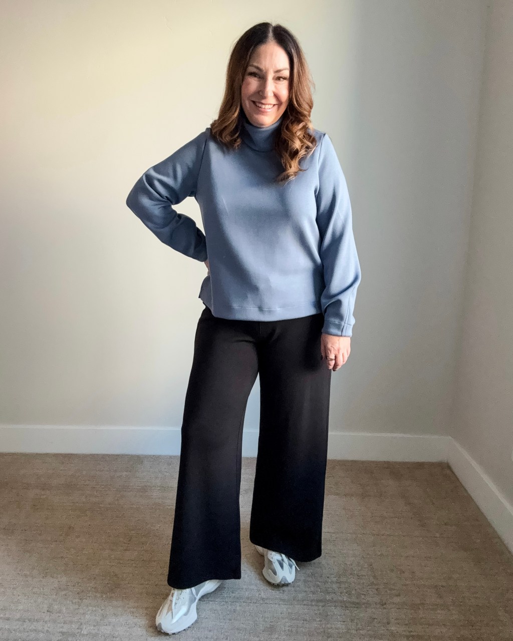 Turtleneck Sweatshirt with Wide-Leg Pants Turtleneck Sweatshirt with Wide-Leg Pants β Winter Athleisure Outfits