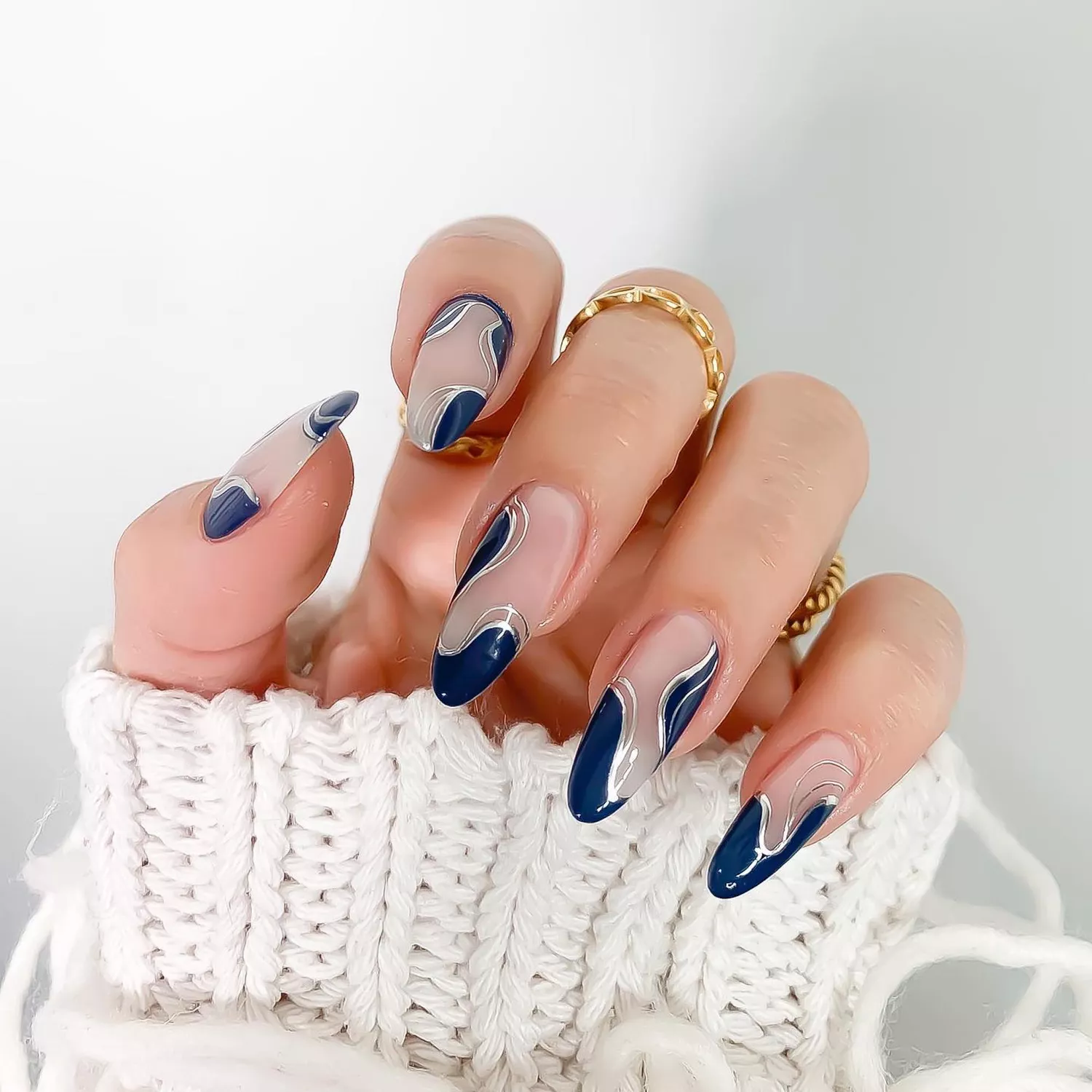 Dark Blue Wavy Lines Art Nails Dark Blue Wavy Lines Art Nails β Winter Chrome Nails