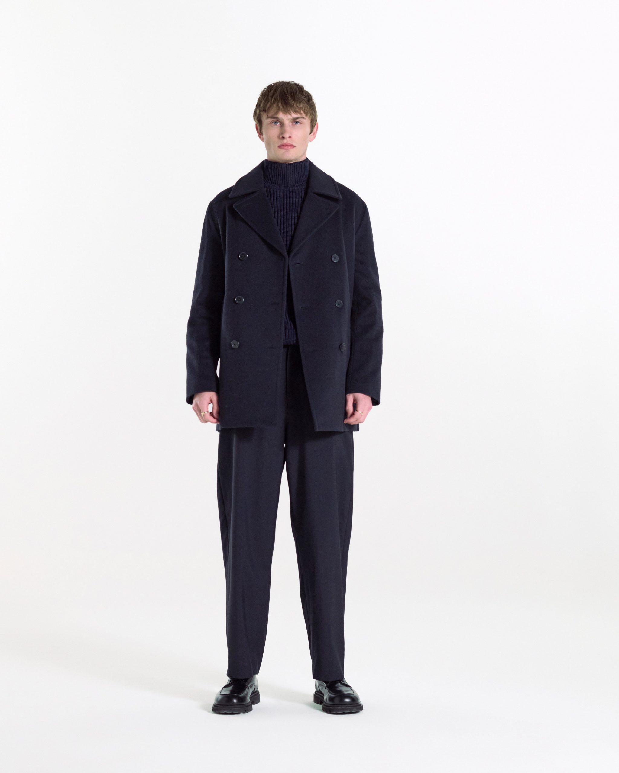 Monochromatic Navy Oversized Peacoat with Wide-Leg Trousers Monochromatic Navy Oversized Peacoat with Wide-Leg Trousers β Peacoat Outfits