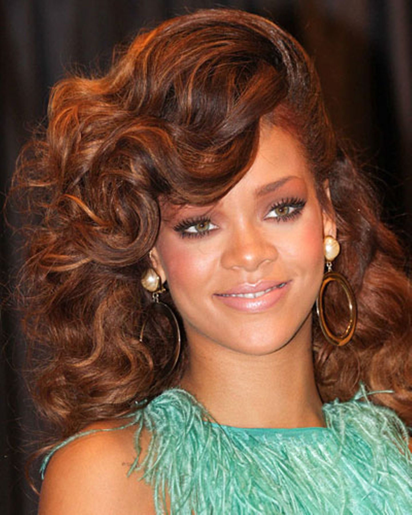 Brown With Highlights Visual Idea Brown With Highlights Visual Idea β Winter Hairstyles for Curly Hair