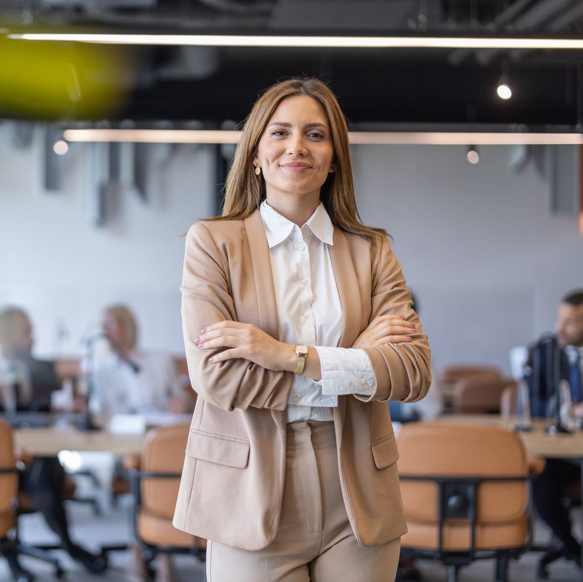 Work Tan Suit with White Button-Down Shirt and Tan Heels Work Tan Suit with White Button-Down Shirt and Tan Heels β Winter Work Outfits