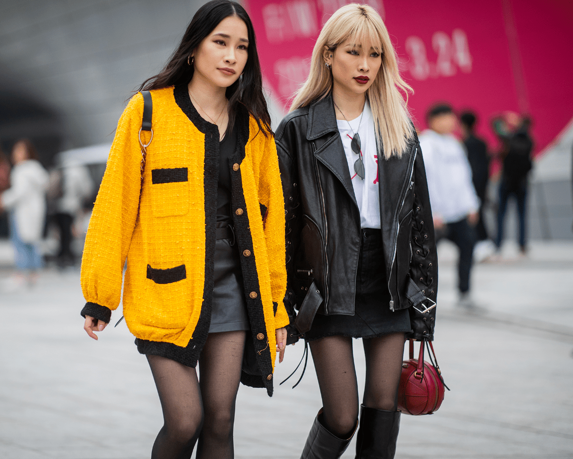 Street Style with Black Sheer Tights and Mini Skirts Street Style with Black Sheer Tights and Mini Skirts β Tights Outfits