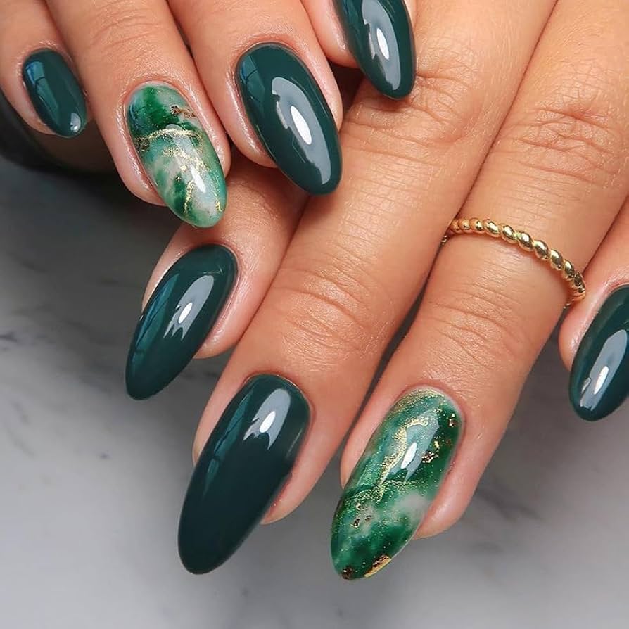 Long Oval Jade Marble Accent Nails — Dark Green Winter Nails