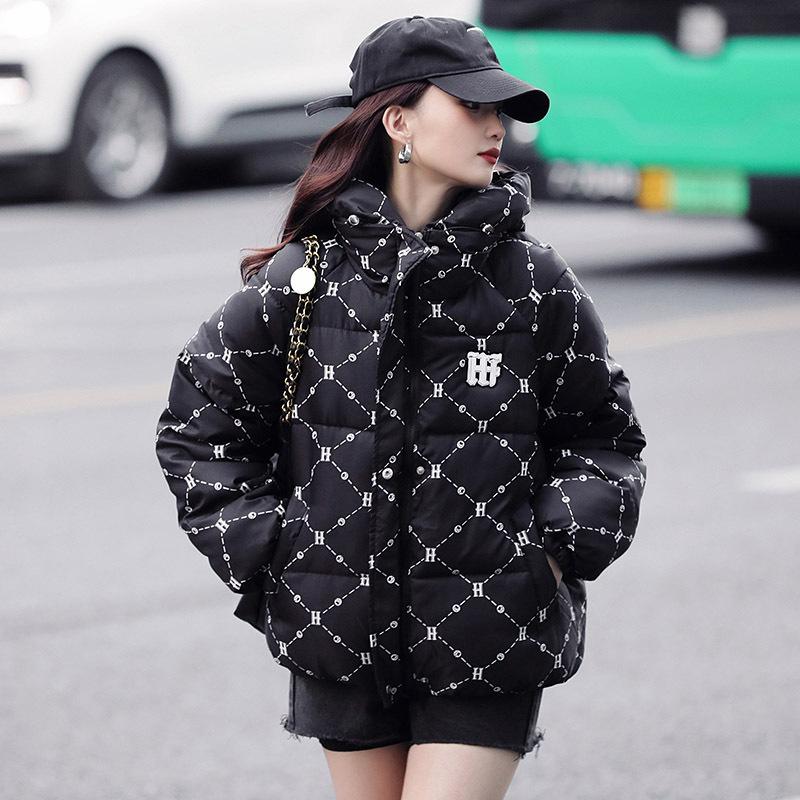 Patterned Puffer: Black and White Geometric Jacket Patterned Puffer: Black and White Geometric Jacket β Korean Winter Outfits