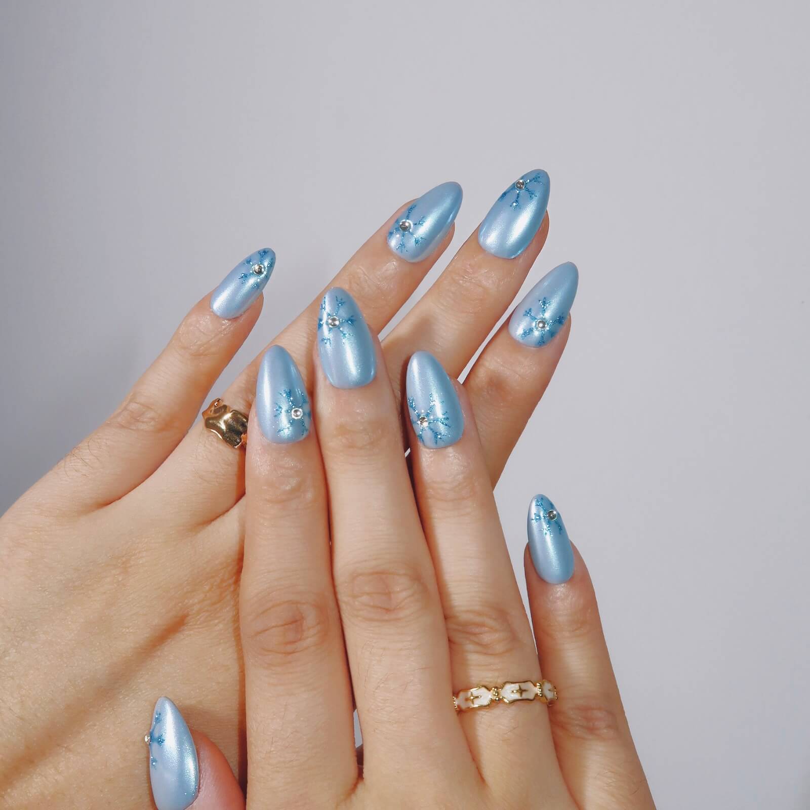 Pale Icy Blue Shimmer Nails with Rhinestones Pale Icy Blue Shimmer Nails with Rhinestones β Icy Blue Nails