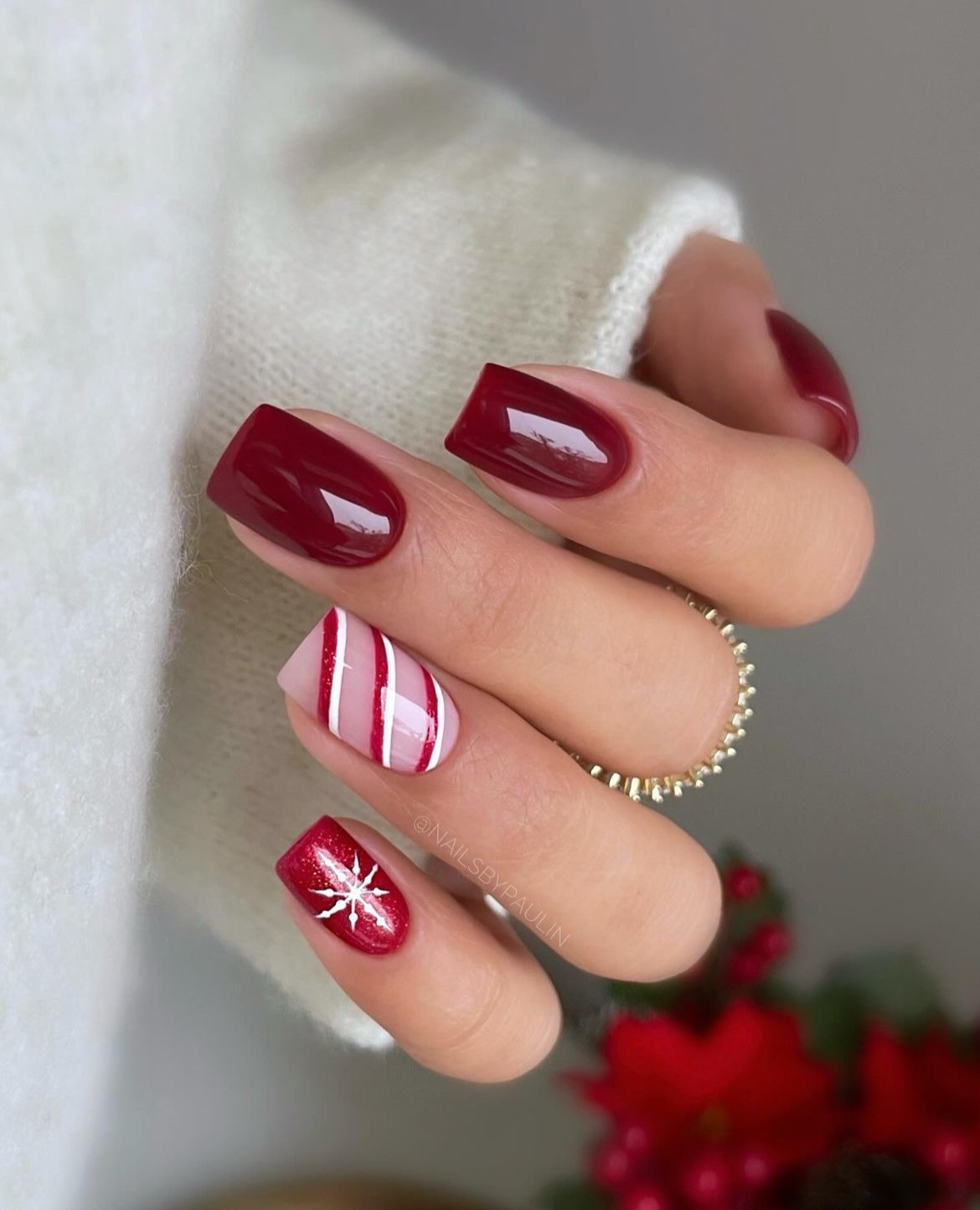 Deep Red Glossy with Candy Cane Accents Deep Red Glossy with Candy Cane Accents β Short Christmas Square Nails 2026